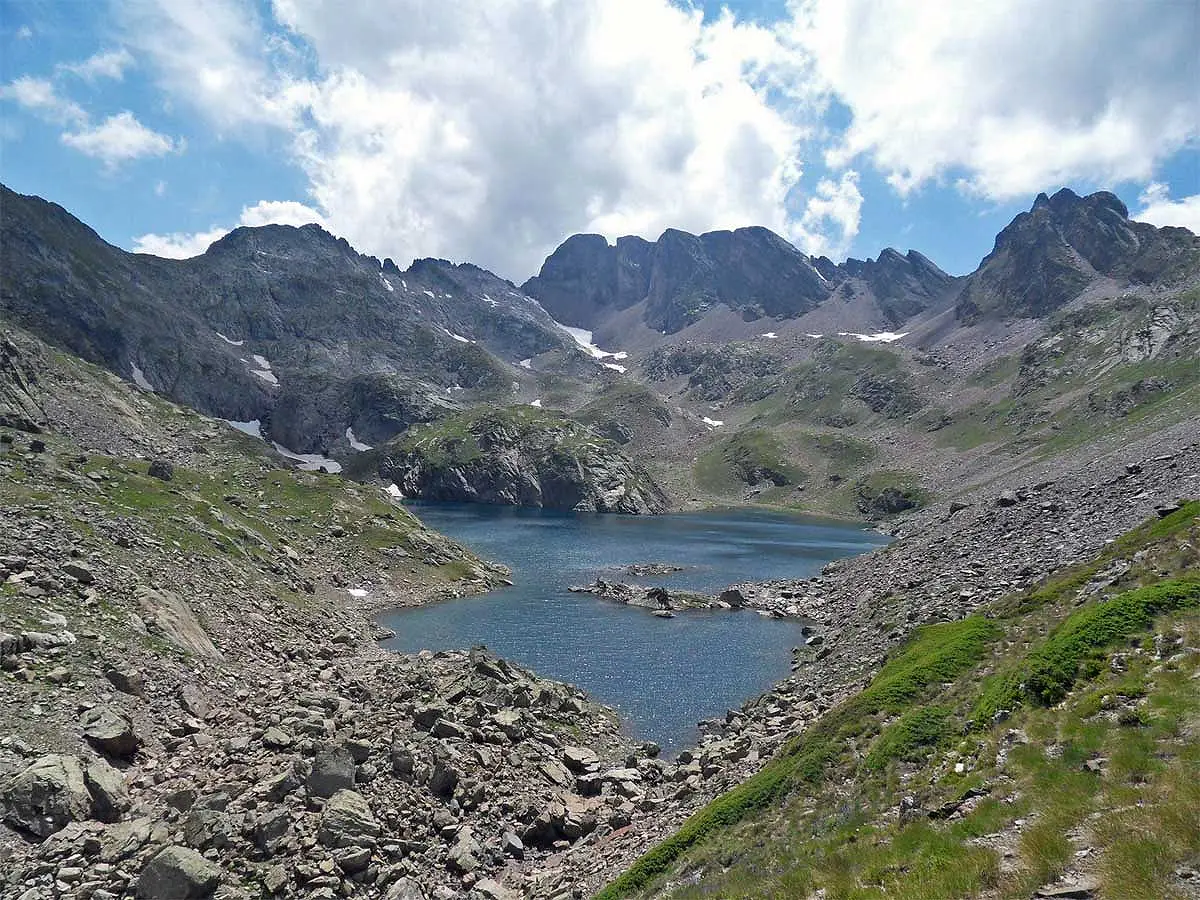 Vue du lac de Pouey Laün, Val d'Azun, Hautes-Pyrénées