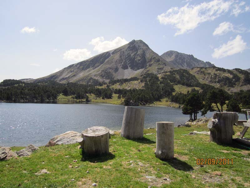 Estany del Mig de Camporells - @ Núria Boltà Vilaró Estany del Mig de Camporells