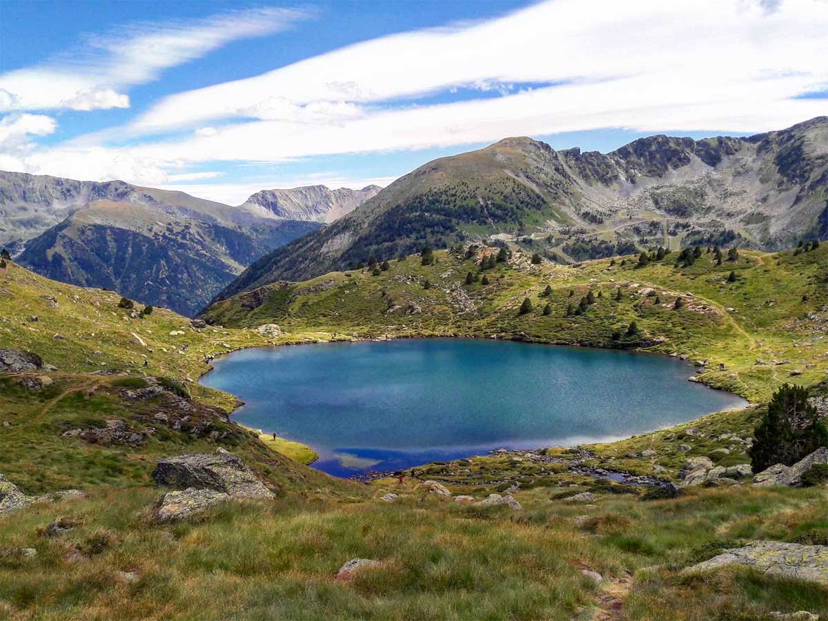 Estany Primer de Tristaina