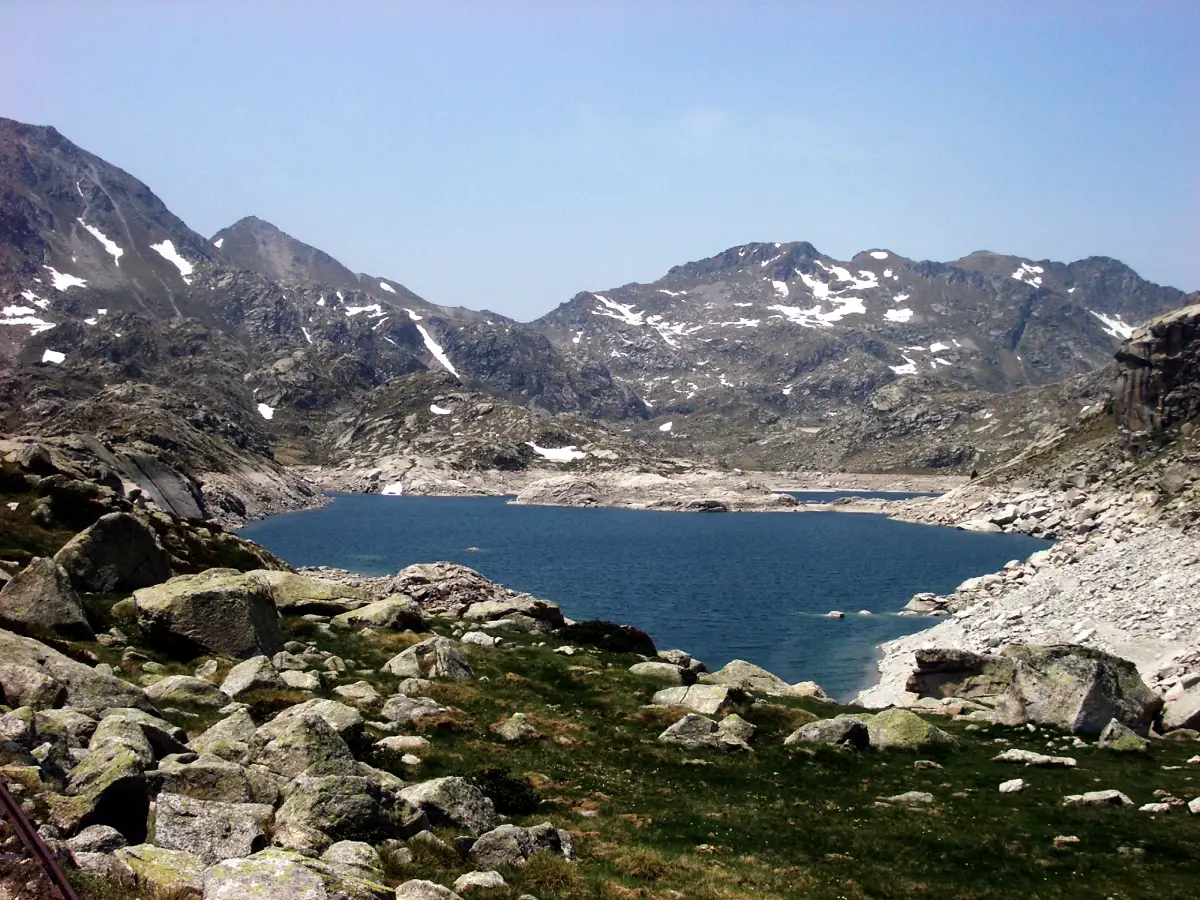 Vista del estany Tort, Pirineo Catalán