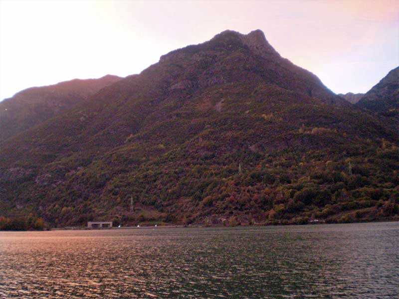 Embalse de Linsoles - @ M P Embalse de Linsoles