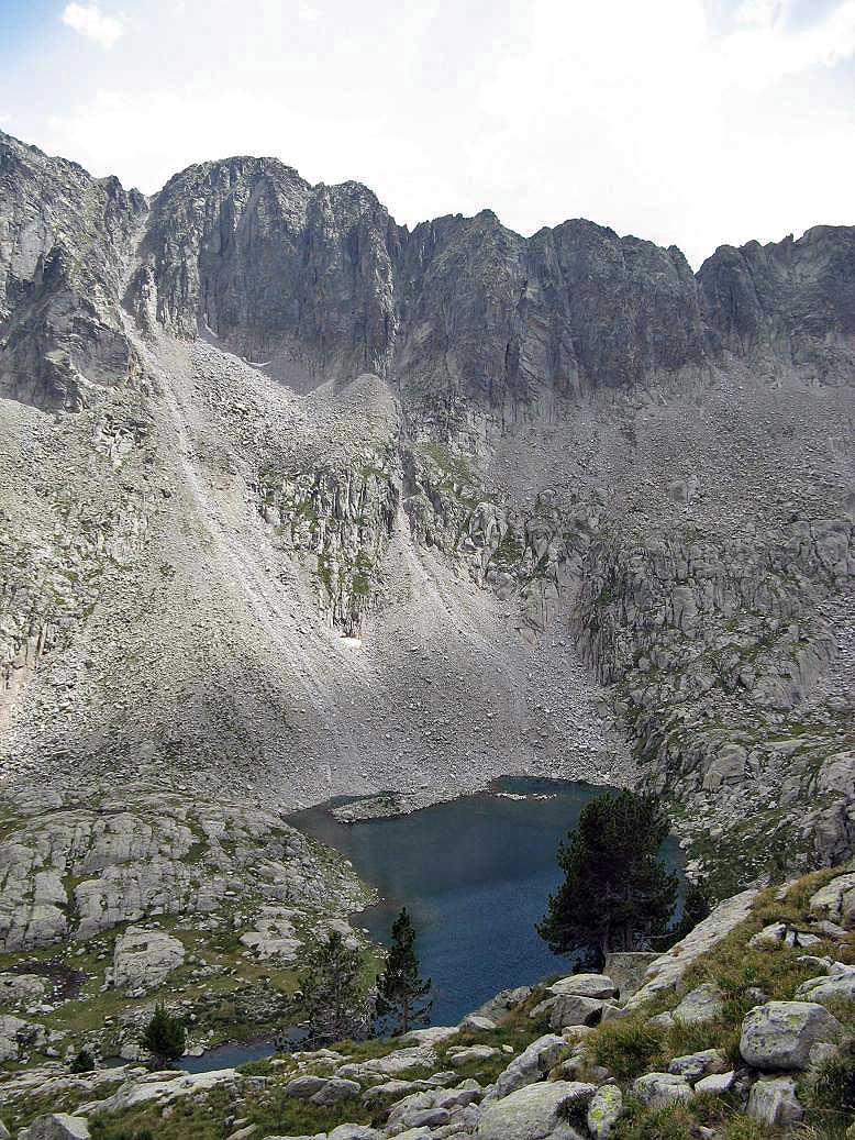 Ibón de la Tartera de Perramó