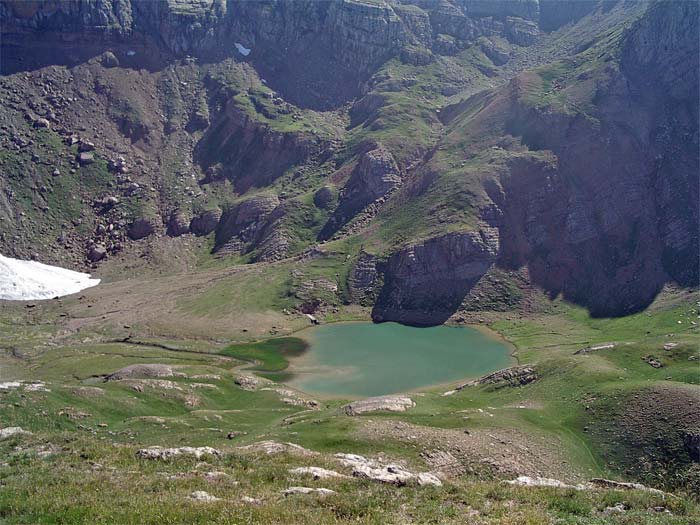 Ibón de Iserias ou Ibón de Samán